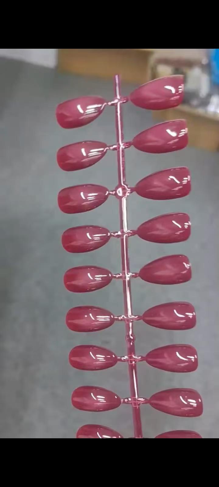 Berry glossy nail tips